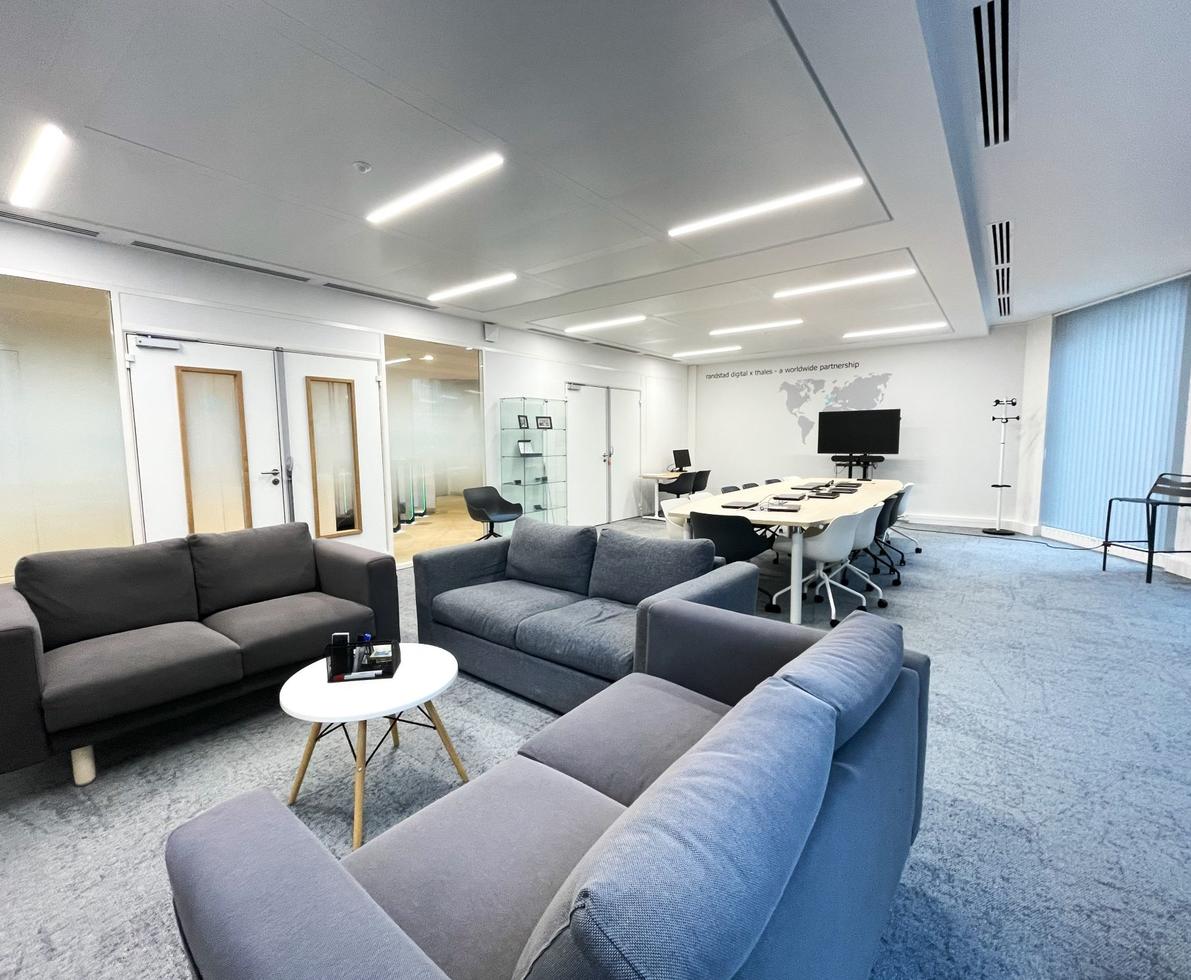 3-thales-tech-center